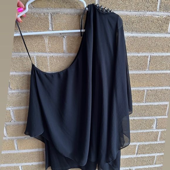 Zara asymmetric stud top - Picture 3 of 3